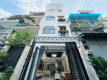 NHÀ XÂY MỚI SÁT CÔNG VIÊN LÀNG HOA