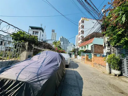 [ mặt tiền đường sao biển ngang 9,9m ] ** cách biển hòn chồng 250m ** giá 22 tỷ