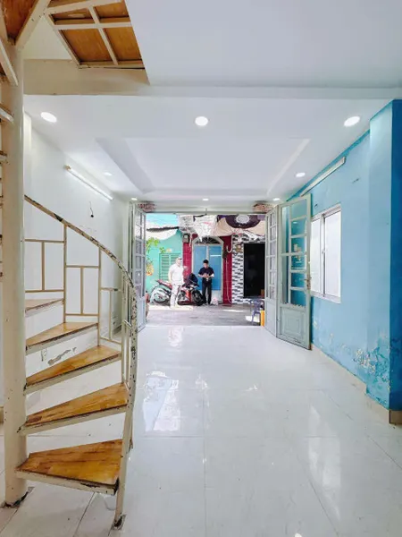 ĐƯỜNG TRƯỚC NHÀ NGANG 4M 

DIỆN TÍCH NGANG 3.5 X 6 M 

HƠN 2 TỶ XÍU