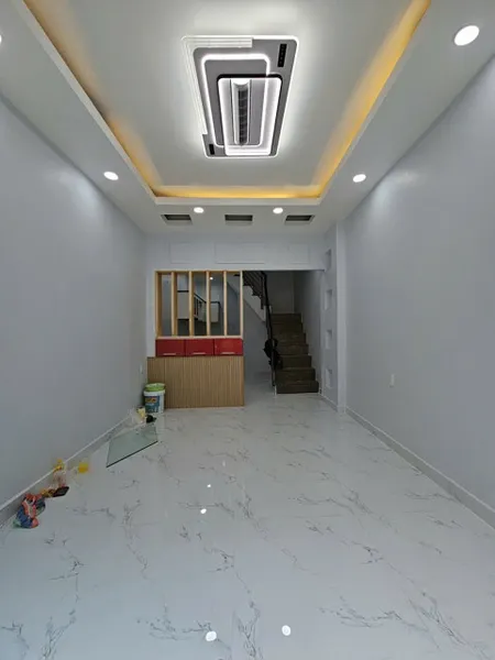 Sát mặt tiền Hoàng Diệu Trung Tâm Q4 
có 6 tỷ