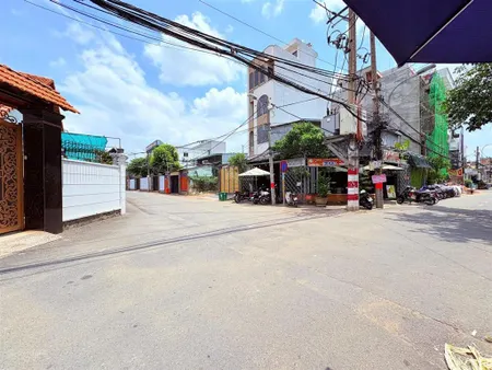 Bán lô góc 2 mặt tiền sát phạm văn đồng ngang 8m. 153,3m2
