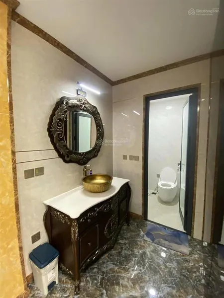 Gia đình cần bán gấp biệt thự 6 tầng view vườn hoa. 128m2 mt 7m giá 38,5 tỷ