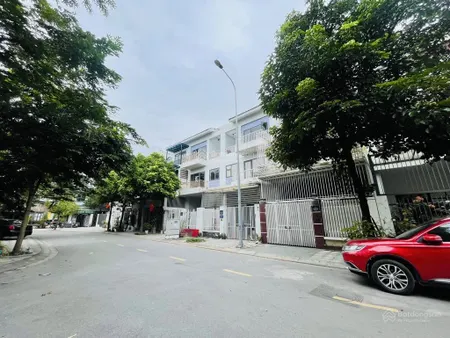 Căn liền kề kđt foresa xuân phương 93m2 5 tầng mt 6m nam từ liêm giá 24.5 tỷ