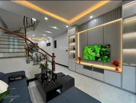 Nhà hoè thị nam từ liêm 37,8m 5t ô tô đỗ cổng 40m ra phố gần đh đông á chỉ 6,75 tỷ
