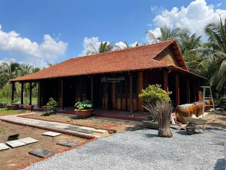 2.724m2 (có 300m thổ cư) đất mặt tiền nhựa tặng nhà gỗ đậm chất miệt vườn tại tiền giang giá 3,5 tỷ