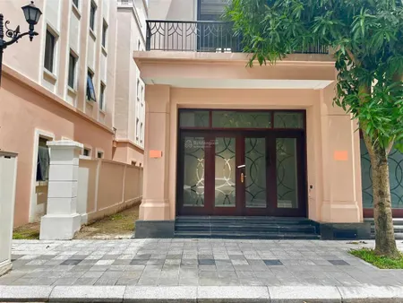 Chính chủ bán biệt thự song lập mini 96m2. giá chỉ 9,5 tỷ mặt tiền nhà rộng rãi. hướng đông nam mát