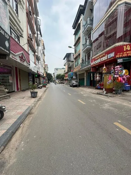 Bán nhà 3 tầng mặt phố lê lợi nguyễn trãi hà đông 19,5 tỷ