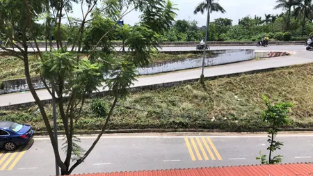 Cho thuê tầng hầm và tầng 1, tòa nhà 5 tầng tại số 15 đường Bát Khối, phố Tư Đình, Long Biên, Hà Nội