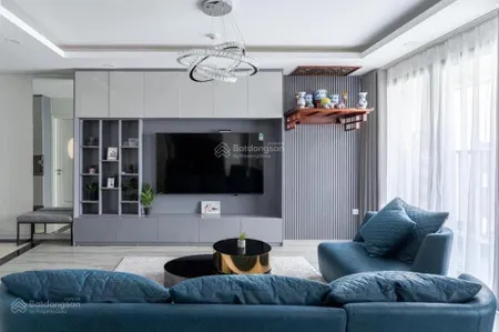 Chính chủ bán gấp căn hộ 3 ngủ góc full đồ