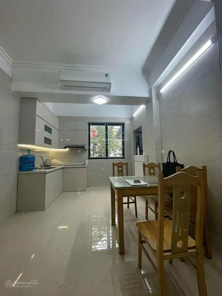 Bán gấp tập thể ban cơ yếu nguyễn chí thanh, 2 ngủ, 70m2 sử dụng, sđcc