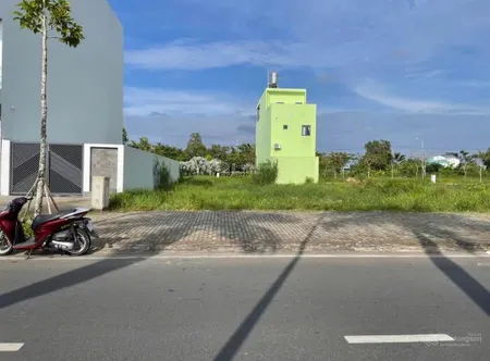 Bán nhanh gấp lô đất ngay mt nguyễn thị định, phú hưng, bến tre ngay trung tâm tp bến tre