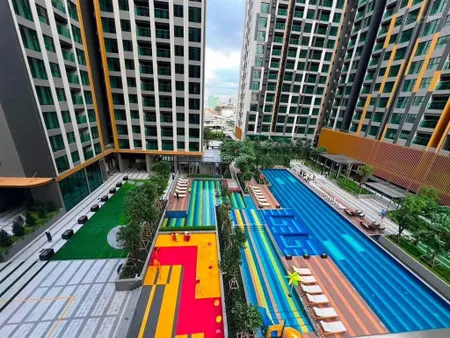 Bán gấp 7.45 tỷ căn 2pn toà c. view hồ bơi mát mẻ đẹp. tầng đẹp. giá muốn bán nhanh