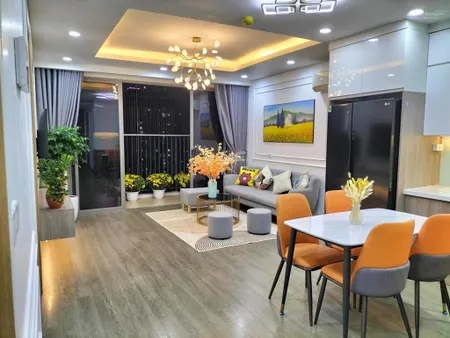 Tôi cần bán căn góc 3 ngủ 100m2, nhà mới giá 7,x tỷ và căn 3 ngủ 90m2 có sổ lâu dài tại gold season