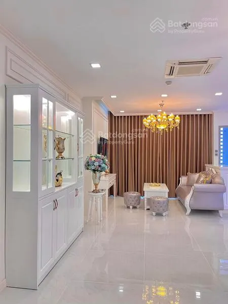 Cần tiền bán gấp căn hộ the gold view, quận4 77m2 3pn2wc full nội thất 2ty350triệu