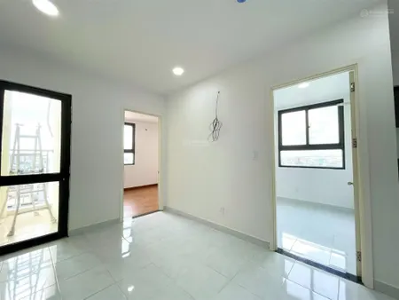 Căn hộ noxh từ cđt đã vào ở 800triệu block b view đẹp. tầng trung 18 và 20 ký trực tiếp từ cđt