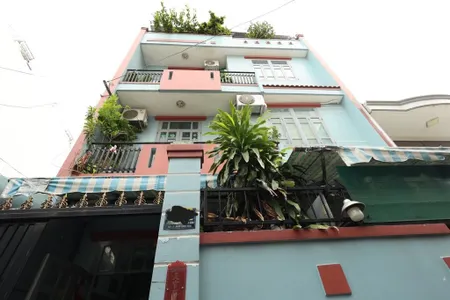 Gần eTown Cộng Hoà, 4 tầng BTCT, ngang 7m, ô tô đậu trước nhà