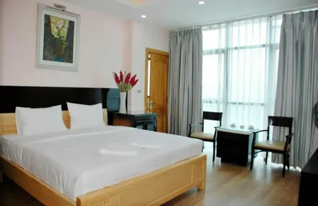 BÁN KHÁCH SẠN MẶT PHỐ KHƯƠNG ĐÌNH - DÒNG TIỀN 300TR/TH - 140M² x 8T CÓ HẦM - GIÁ 89.9 TỶ