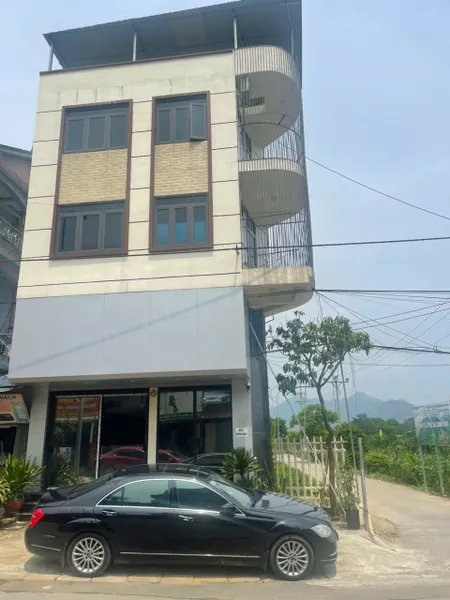 CHÍNH CHỦ CẦN BÁN NHÀ 3 TẦNG 1 TUM – FULL THỔ CƯ – LÔ GÓC 2 MẶT TIỀN ĐƯỜNG NHỰA, THÔN 5 YÊN BÌNH, THẠCH THẤT