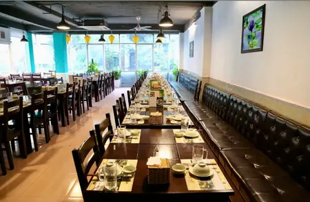 CHO THUÊ NHÀ 7 TẦNG MẶT PHỐ - DỊCH VỌNG HẬU - CẦU GIẤY - DIỆN TÍCH 160M2 - GIÁ THUÊ 200 TRIỆU/THÁNG