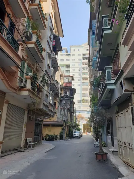 Quá hot! bán nhà tam trinh ngõ ô tô tránh, 140m2, giá chỉ 99tr/m2