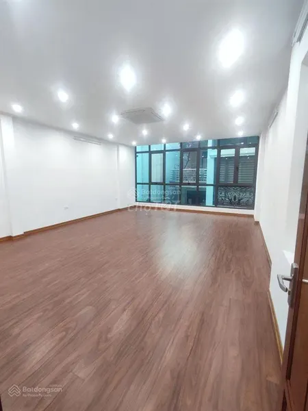 Chính chủ bán nhà phố dương văn bé, ngõ 83 nhà xây mới 35m căn góc giá 6.8 tỷ