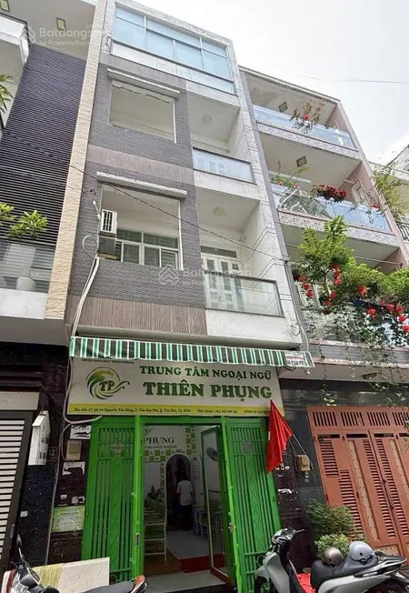 Nhà đẹp 4 tấm khu nội bộ phường tân sơn nhì. dt 4x15m. 8.6 tỷ