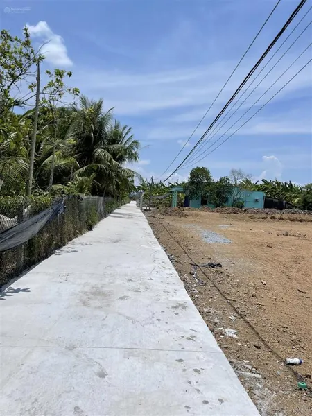 Tôi cần bán lô đất 160m2 320tr bớt nhẹ lấy lộc, đất đô thị, thổ cư 100% , sỗ sẵn, 20m mtd ql50.