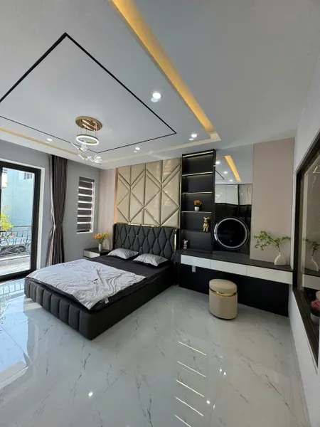 + Bán tòa căn hộ 5 tầng, sau mặt tiền đường phan Tứ, trục đường ẩm thực và phố tây đi bộ.