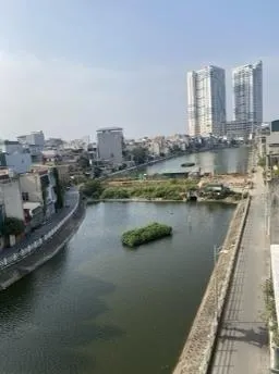 Bán lô góc mặt phố hồng tiến 50m2 mặt tiền rộng view nhìn ra hồ 24.6 tỷ giá đầu tư