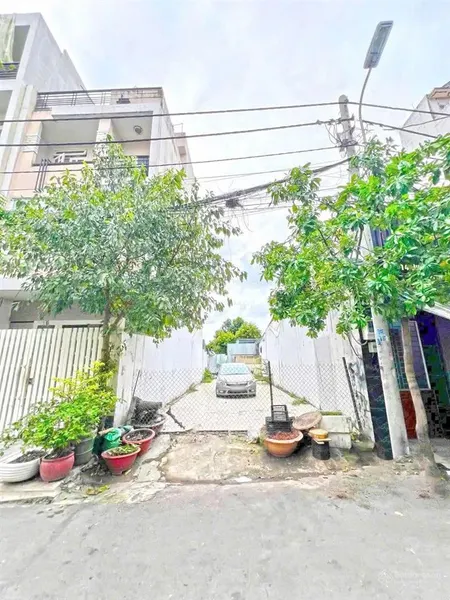Bán gấp đất mặt tiền đường số 37 cắt ngang lâm văn bền p. bình thuận quận 7