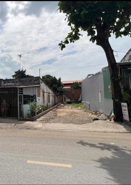 Bán mặt tiền đất lớn đường nguyễn xiển sát bên vinhomes grand park