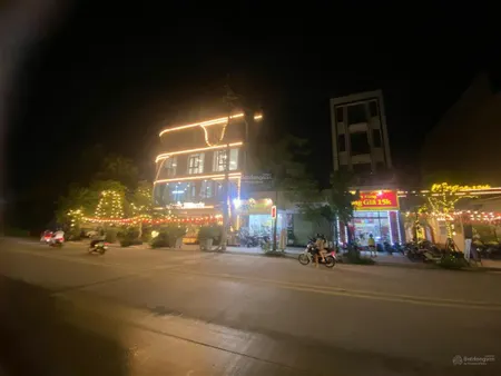 Siêu phẩm 135m2 mặt đường 35m kinh doanh sầm uất ngày đêm, 2 mặt tiền tổ 2 chi đông mê linh