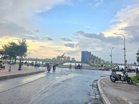 Bán mảnh đất mặt hồ tây, hai con rồng 210m2 mt 10.5m vỉa hè kinh doanh