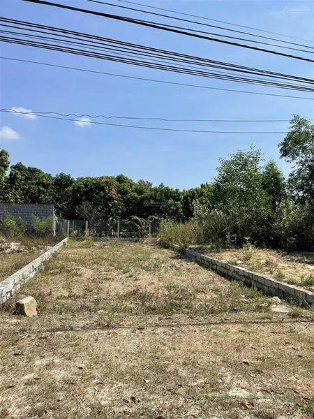 Bán đất mặt tiền đường nghĩa phú, cam nghĩa tp cam ranh, dt 152 m2 full thổ, đường nhựa 16m sổ hồng