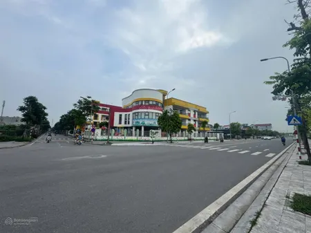 Bán đất cự khối, p. long biên 130m2 mt 12m ngõ thông ô tô gần hồ đầm tranh