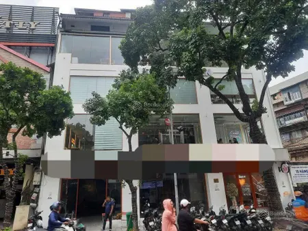 Mặt phố cổ đường 2 chiều vỉa hè rộng kinh doanh không lỗi phong thuỷ thang máy lô góc