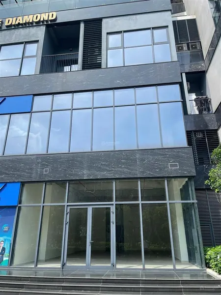 Bán căn shop chân đế 3 tầng 338m2, sở hữu lâu dài, ở và kinh doanh được, giá 50 tỷ the matrix one