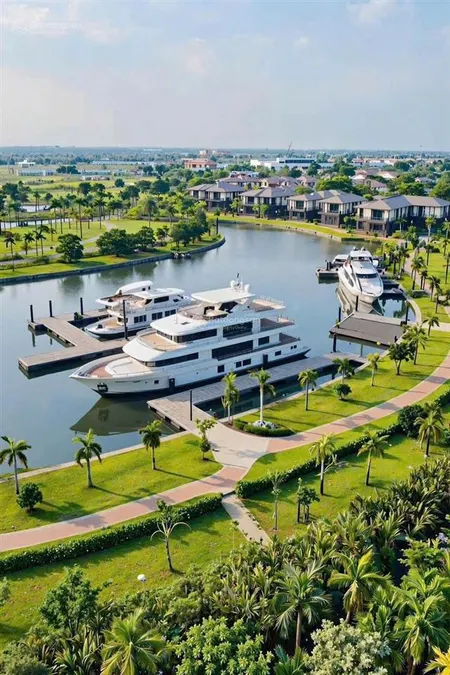 Biệt thự vip tại quần thể khoáng nóng alluvia văn giang. gần hà nội. diện tích 200300 m giá rẻ