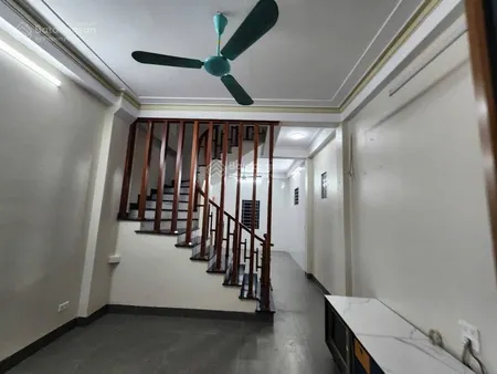 Bán gấp nhà, giá rẻ phú lương hà đông dt 35m2 4 tầng 4,5m mt giá chào 4 tỷ ngõ thông khắp ngả