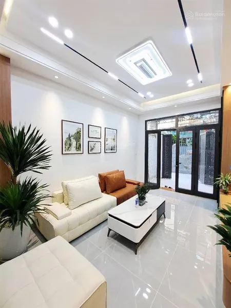 1 căn duy nhất phố trạm, ngõ thông, ô tô đỗ cổng, thang máy, full nội thất 45m² x 6 tầng 9.3 tỷ