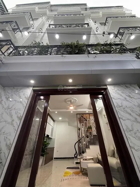 Bán nhà phố ngọc trì bát khối, thạch bàn