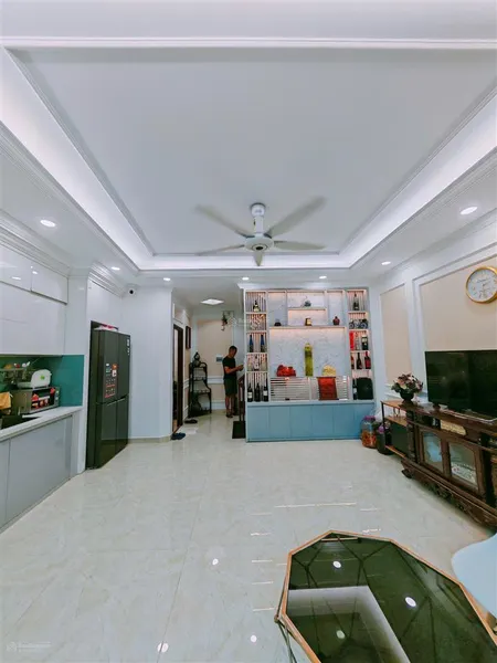 Bán nhà đường hồ tùng mậu, cầu giấy, 42m2, 6 tầng, ô tô, full nội thất, ngõ thông, 11 tỷ