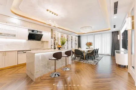 Siêu Phẩm! Toà BullDing Nghĩa Tân,Oto Tránh,Thang máy, DT: 68m2 x 9Tầng,Giá:38 tỷ Cầu Giấy