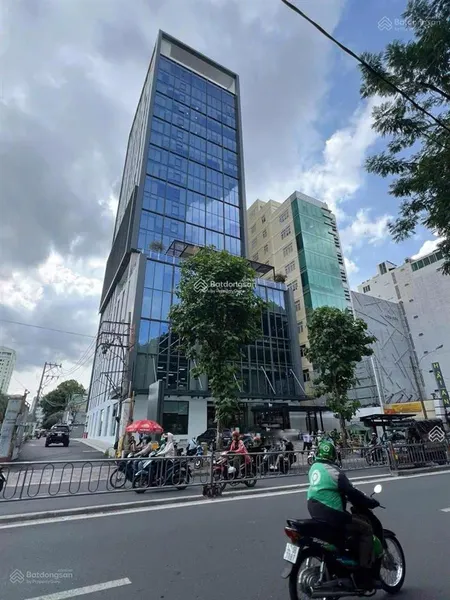 6.300m2 sàn ! tòa nhà góc 2 mặt tiền nguyễn thị minh khai quận 1 hđt 2.5 tỷ/th giá 330 tỷ