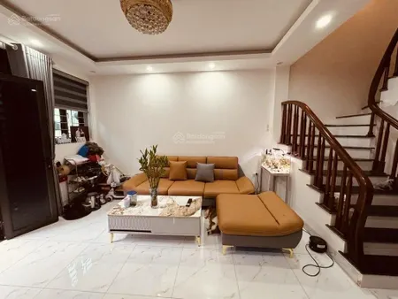 Bán nhà đức diễn ô tô đỗ cổng giá nhỉnh 6tỷ 5t kinh doanh tuyệt vời + sổ đỏ vuông đẹp, sẵn san