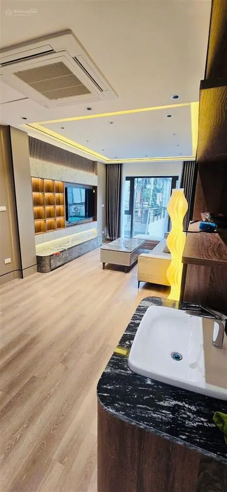 Bán nhà đẹp phú diễn 37m x 5 tầng, giá chỉ hơn 6 tỷ
