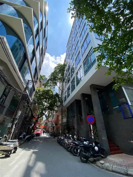 Hàng kín! 110m2 8m 52,5tỷ tòa văn phòng 8 tầng thang máy thái hà doanh thu 110triệu/tháng