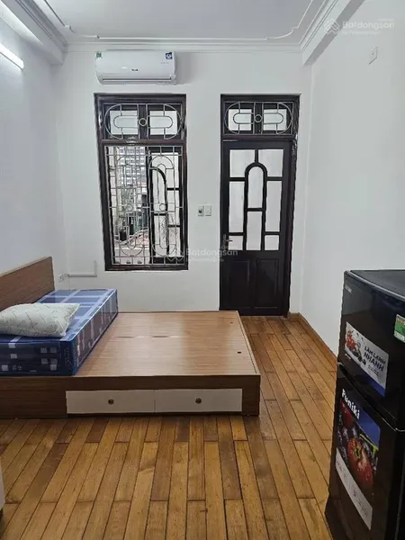 Bán nhà 5 tầng đê la thành xã đàn trung tâm đống đa 30m2 chỉ 5.4 tỷ