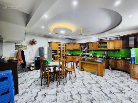 Nhà mt gần sân bay 158m2, 5 tầng, thang máy chỉ 130tr/m2 đất