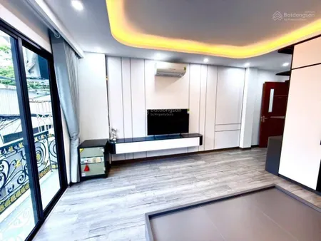 Nhà mới 6 tầng thang máy vị trí đẹp, gần trường pháp ngõ thông gara ô tô 7c gần công viên